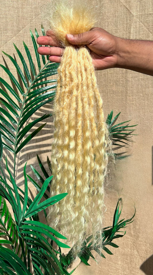 613 Platinum* 75 Lisa Style Locs ( blonde )